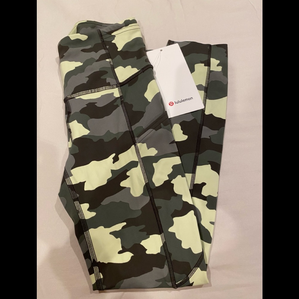 Lululemon NWT Fast and Free HR Crop 23”Camo size 2